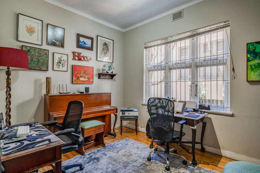 3 Bedroom Property for Sale in Oranjezicht Western Cape